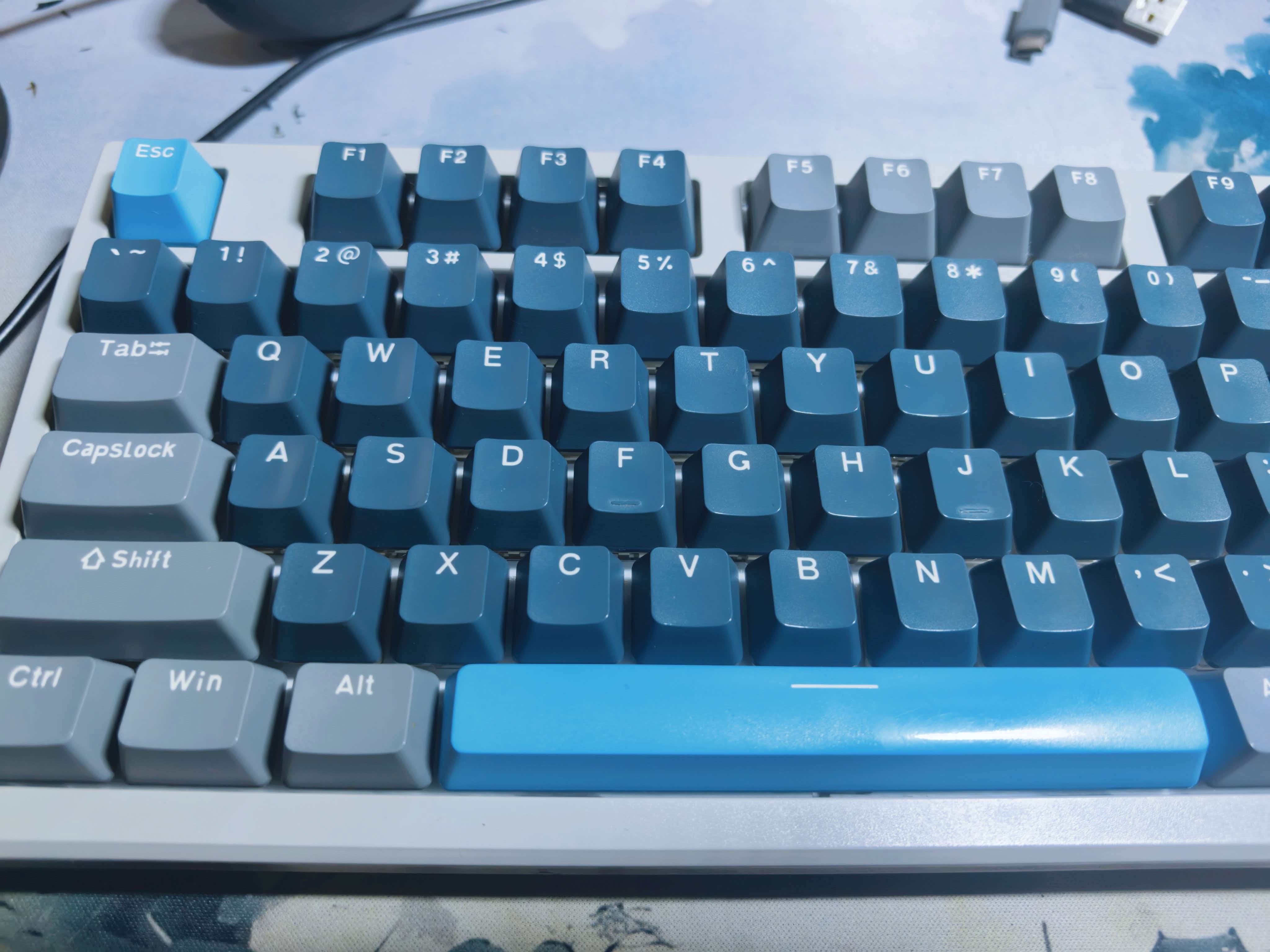 把键盘清理了一下，感觉打字都舒畅了